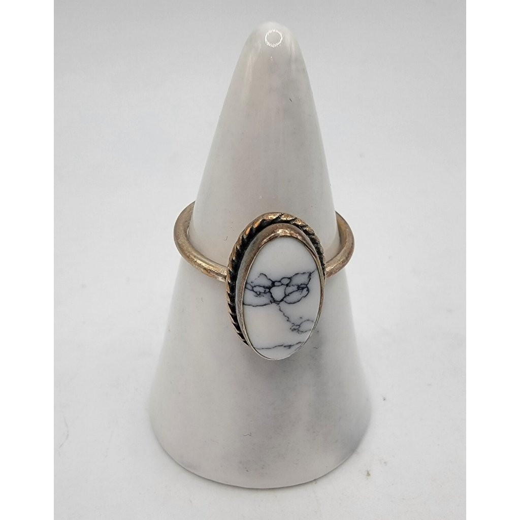 Sterling Silver Ring 925 Oval Ring White Stone Marble Look Sz 6.25